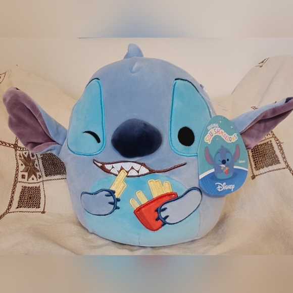 Squishmallows - Disney's Stitch Eating Fries - Picture 1 of 2